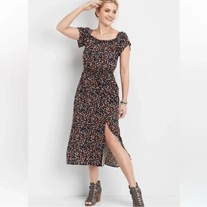 Floral maxi dress with slit